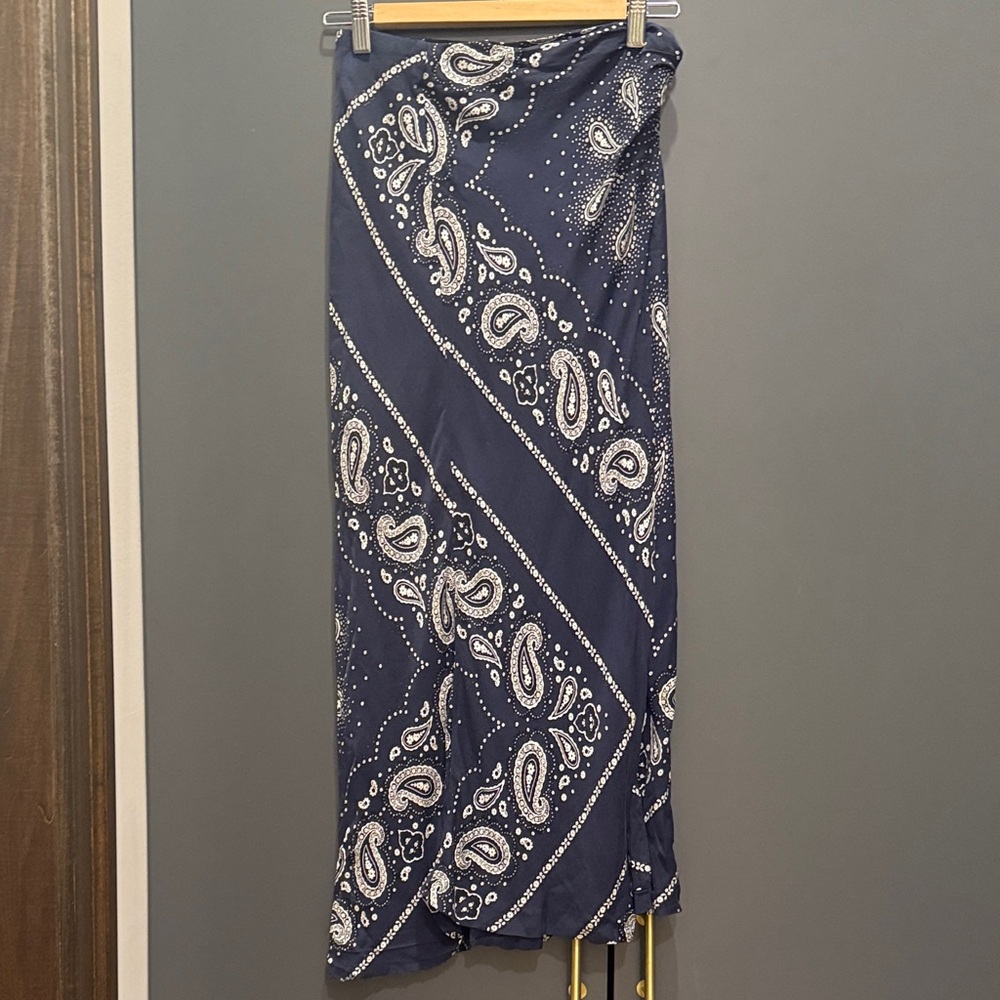 Zara Navy and White Paisley Maxi Skirt